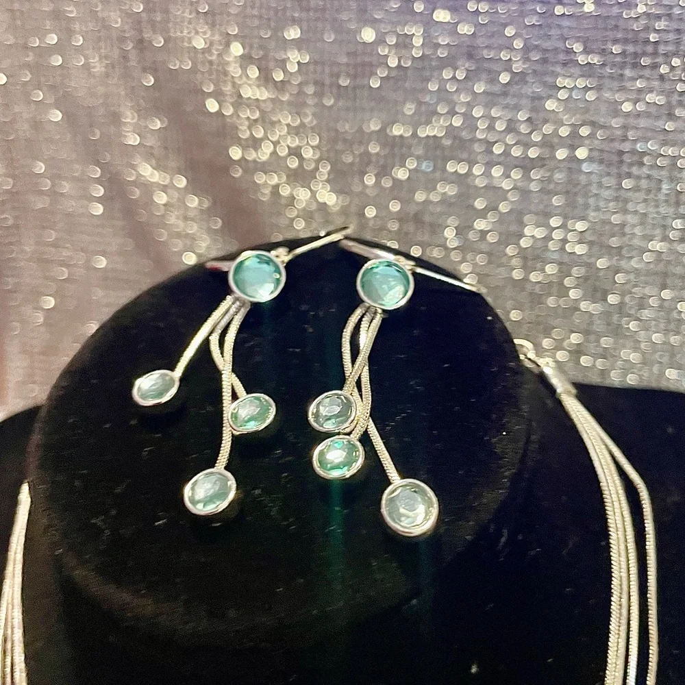 Silver Necklace, Pierced Earrings & Bracelet with blue gem stones. - Picture 10 of 11